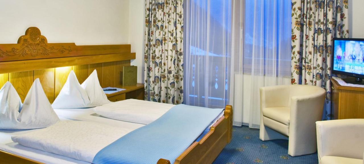 Hotel Berghof Innerkrems Ngoại thất bức ảnh