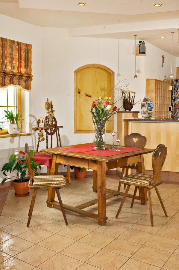 Hotel Berghof Innerkrems Ngoại thất bức ảnh