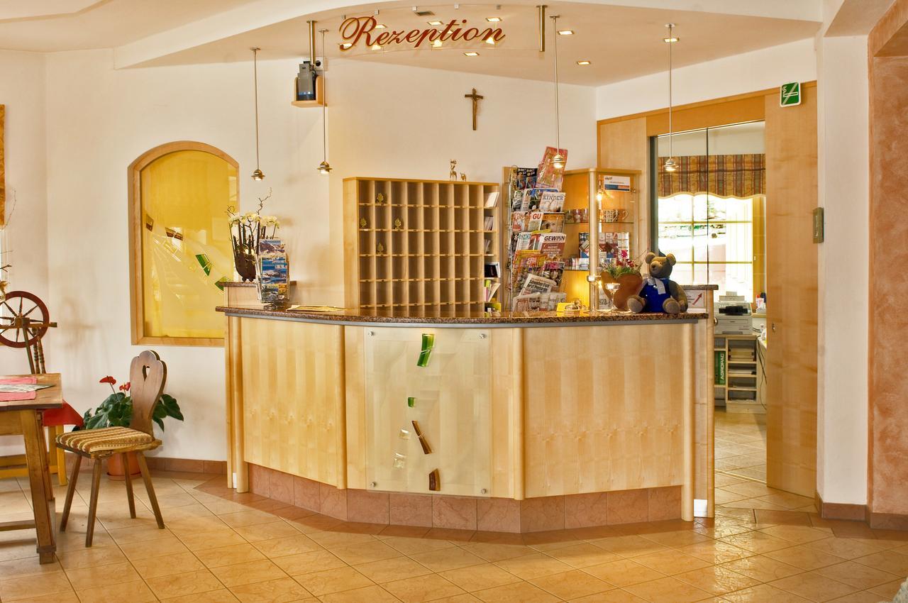 Hotel Berghof Innerkrems Ngoại thất bức ảnh