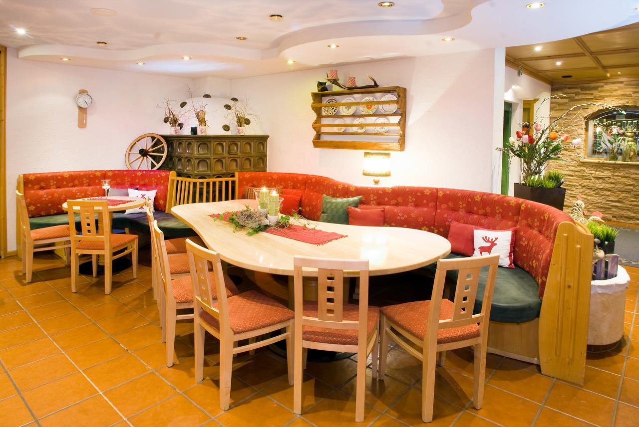 Hotel Berghof Innerkrems Ngoại thất bức ảnh