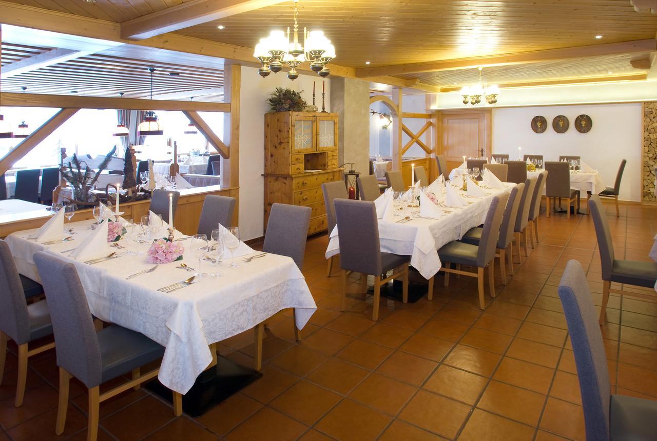 Hotel Berghof Innerkrems Ngoại thất bức ảnh